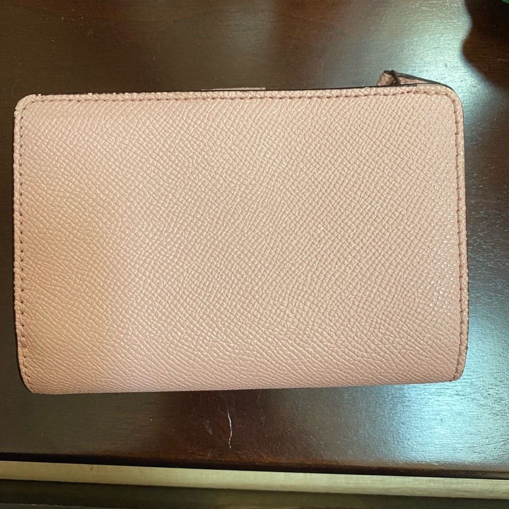 Pink Coach wallet- in great condition